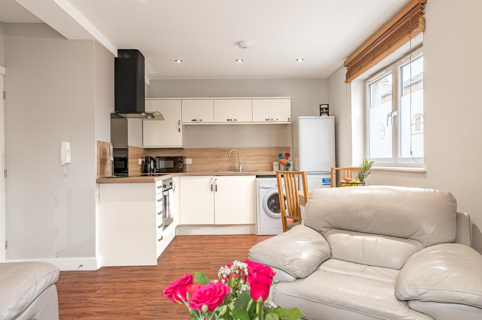 Abbey Apartments Modern Aparthotel For Tourists & Professionals Barrow-in-Furness Bilik gambar